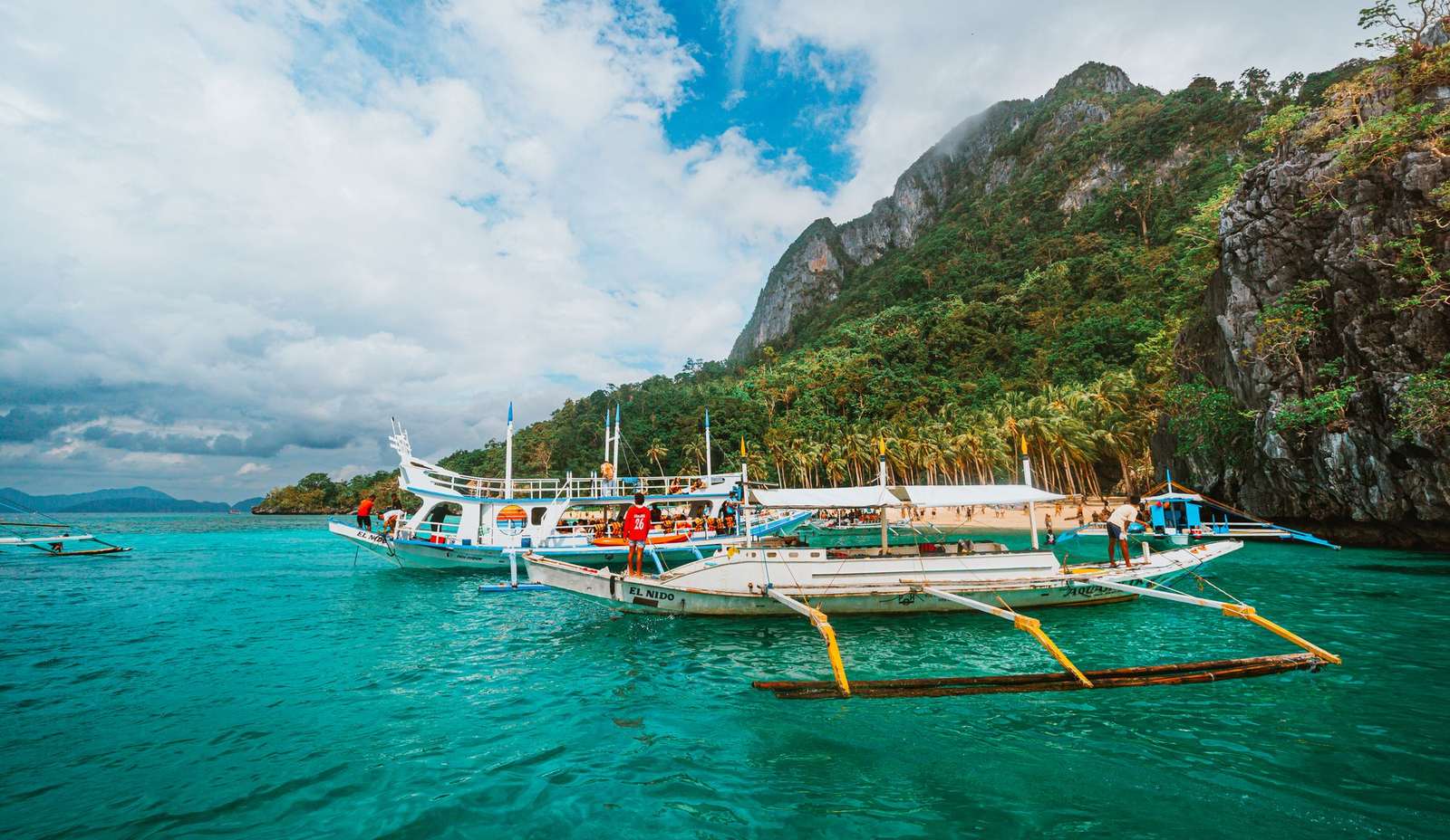 Bangka boats off El Nido